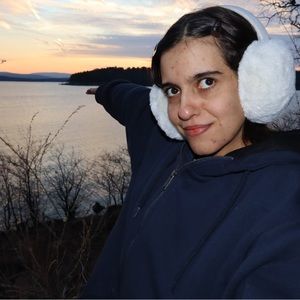 Meet your Posher, Hayley